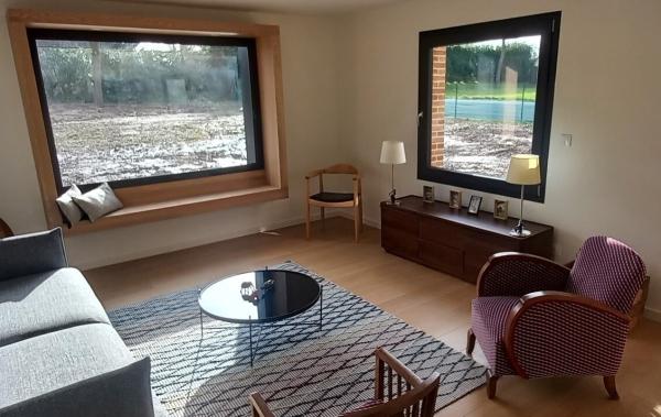Hemët notenhouten dressoir