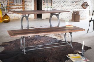 Antieke houten bank Tonnel