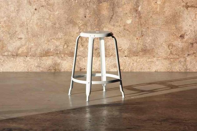 Bar kruk met witte klinknagels 60cm