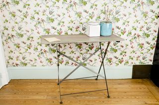 Baux de Provence sidetable