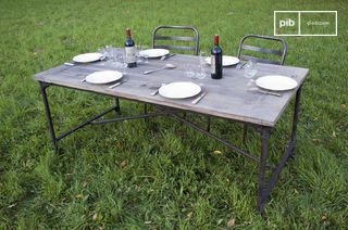 Behangtafel van gerecycled hout