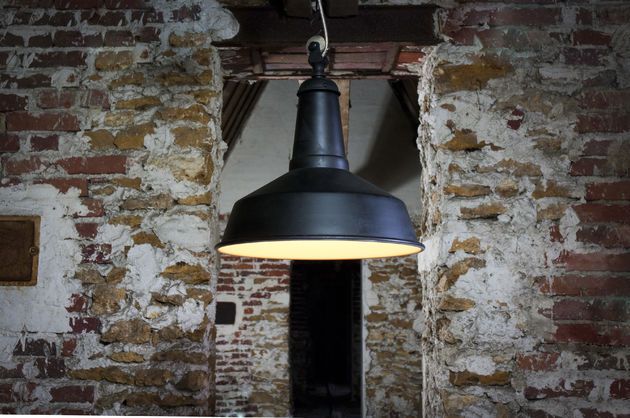 Zwarte metalen hanglamp Black Factory
