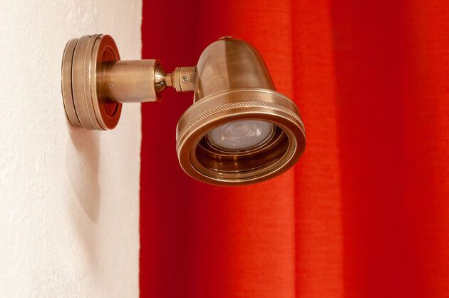 Wandlamp van goudkleurig messing Cherny
