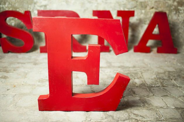 Decoratieve letter E