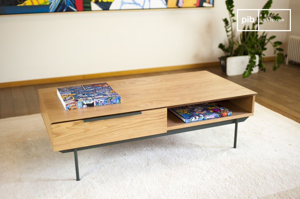 Deze salontafel zal een belangrijke ontwerp troef zijn in uw kamer.
