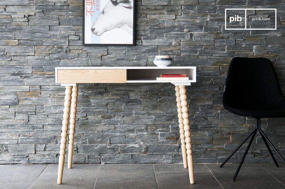 Schitterend elegant bureau in Scandinavische stijl.