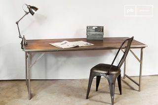Klaptafel Trémy gemaakt van eiken en staal