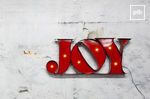 Oude collectie metalen decoratieve letters in industriële stijl