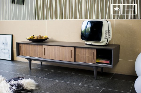 Verwonderend Tumma Fjord tv-meubel - Contrast van hout en jaren '60 | pib GO-01