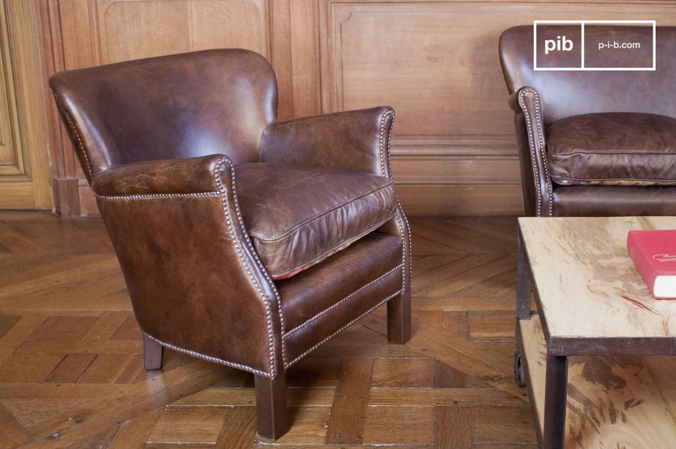 Prachtige leren fauteuils voor een retro en elegant interieur.