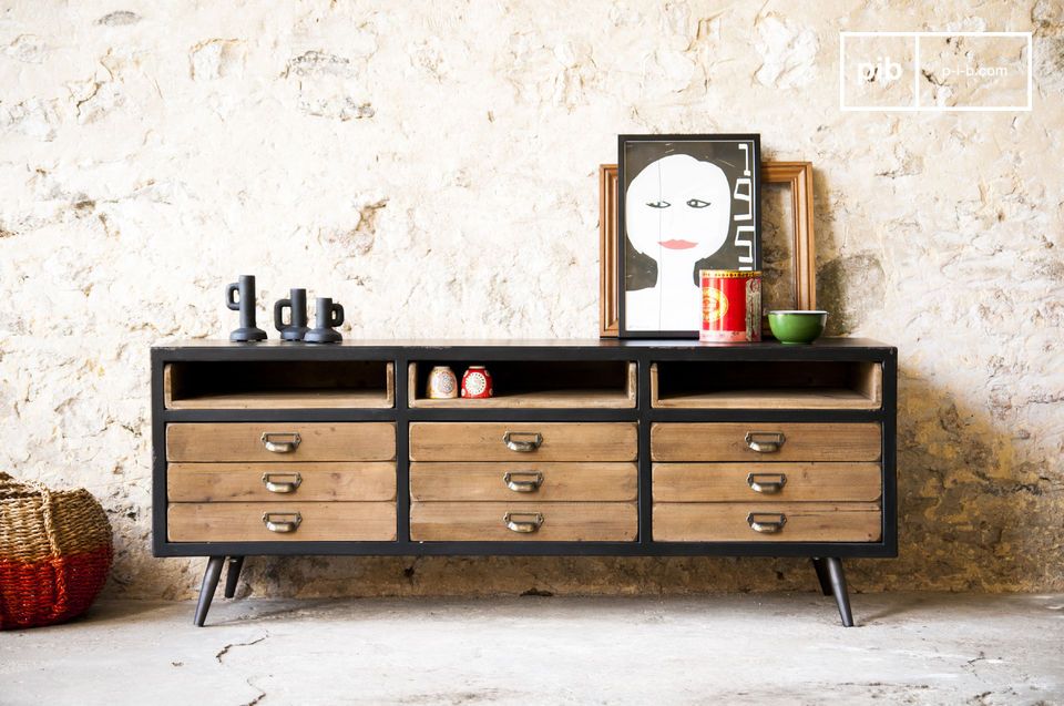 Groot industrieel design buffet met 9 laden.