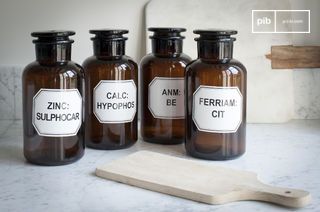 Vier apothekersflessen