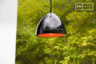 Zwarte Këpsta hanglamp